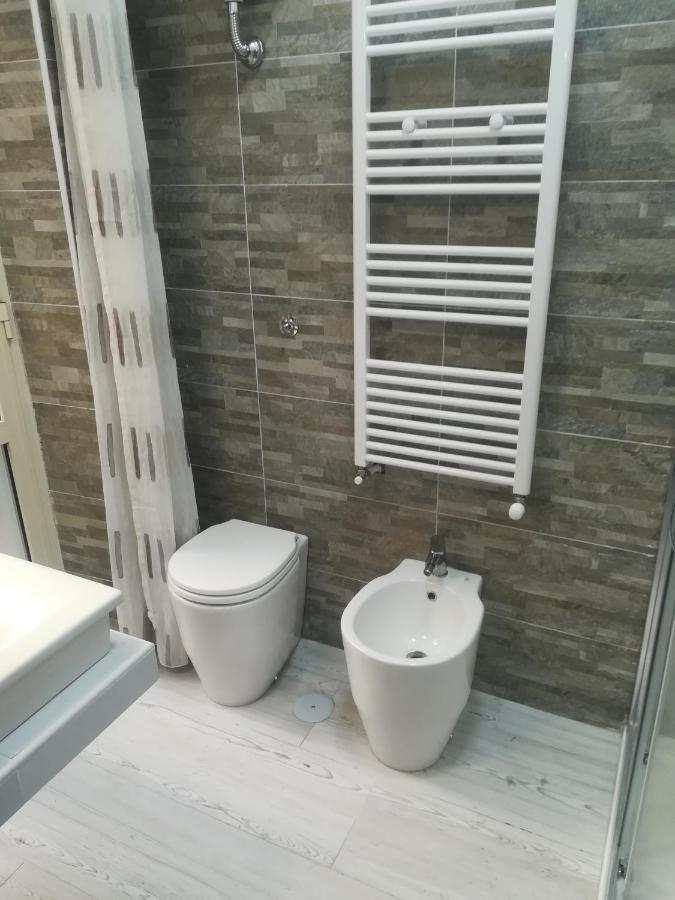 Home Mazzei Piazza Bilotti Κοσέντζα Δωμάτιο φωτογραφία