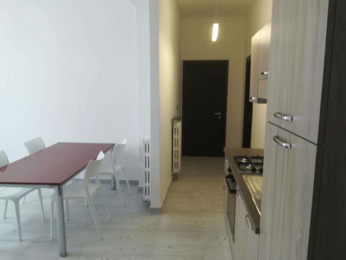 Home Mazzei Piazza Bilotti Κοσέντζα Δωμάτιο φωτογραφία
