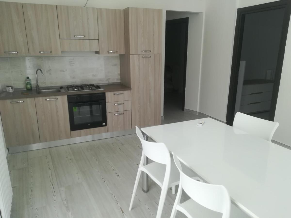 Home Mazzei Piazza Bilotti Κοσέντζα Δωμάτιο φωτογραφία