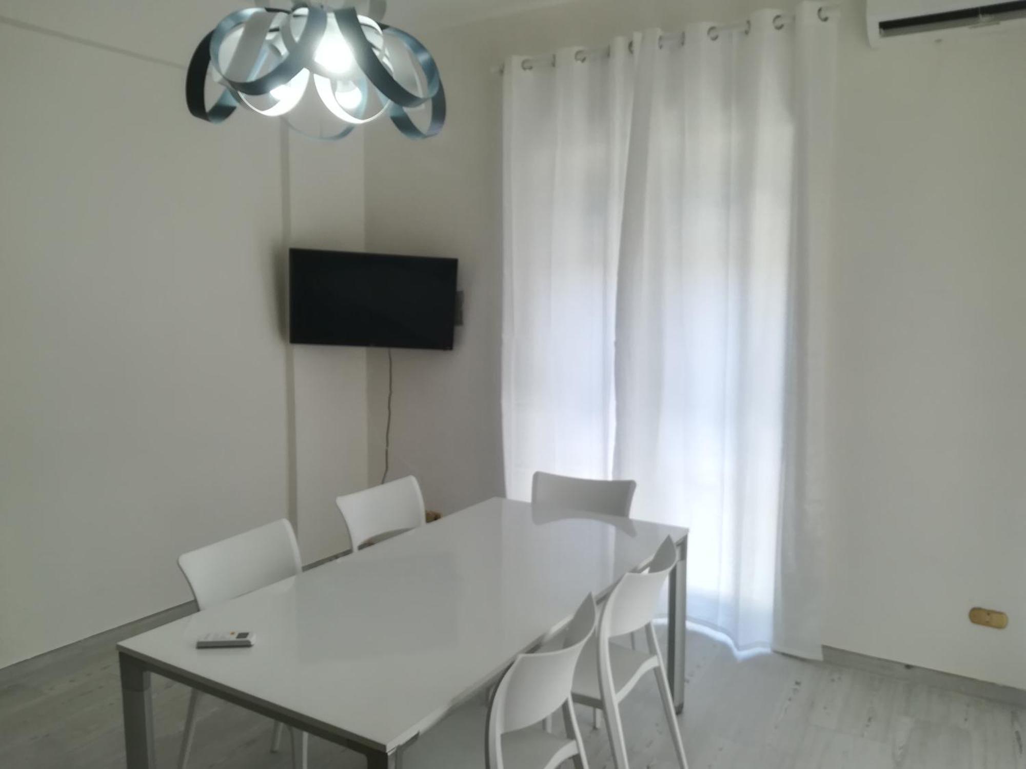 Home Mazzei Piazza Bilotti Κοσέντζα Δωμάτιο φωτογραφία